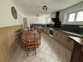 Fully equipped big holiday home with terrace, garden & BBQ | Mountain view | Suitable for remote work - Image 5