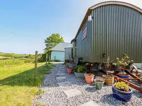 Cottage with hot tub, garden & barbeque | Pet-friendly - Image 4