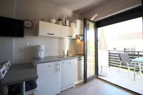 Holiday apartment with garden, barbecue & private pool | Garden view - Image 4