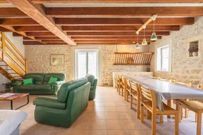 Atractiva casa rural apropiada para familias con barbacoa, jardín y piscina | Ideal para teletrabajar - Image 5