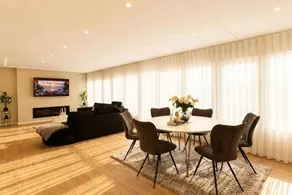 Children-friendly house with garden - Image 5