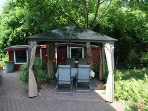 Holiday apartment with terrace & garden - Image 3