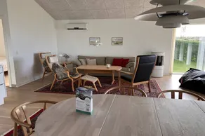 Holiday home with terrace & barbeque | Water view - Image 2
