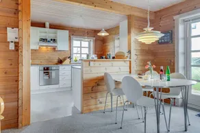 Fully equipped house with jacuzzi, terrace & sauna | Close to the beach - Image 4