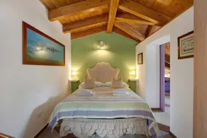 Family-friendly flat with pool, garden & terrace | Garden view | Pets are welcome - Image 4