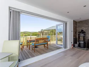 Child-friendly wonderful cottage with garden & BBQ | Beach view | Pet-friendly - Image 3