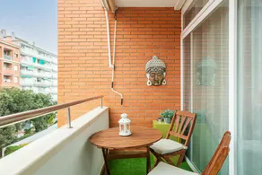 Apartment with terrace, garden & pool - Image 2