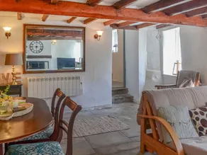 Cottage adapté aux familles avec jardin - Image 4