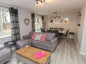 Child-friendly cottage with garden | Pets allowed - Image 4