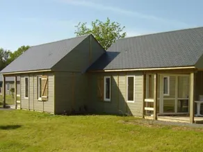 Chalet with heated pool & terrace - Image 4