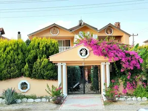 Fully equipped holiday home with garden, terrace & private pool - Image 3