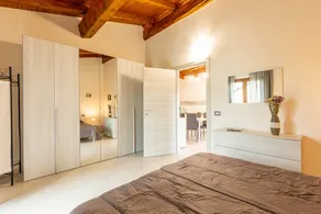 Holiday Home 'Numero 1' with Shared Garden - Image 3