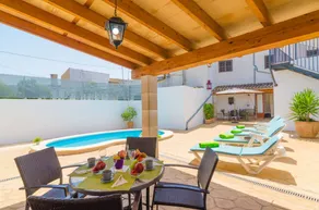 Villa mit Garten, Terrasse und privatem Pool - Image 4