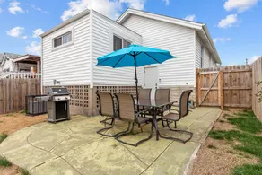 Fully Stocked 4BR Bungalow Near Tower Grove Park & The Grove Free Parking - Image 4
