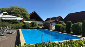 Holiday home with terrace, garden & pool - Image 3