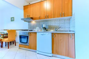 Fully equipped beautiful apartment with barbeque | Garden view - Image 5