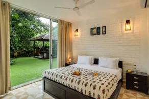 Apartamento vacacional con piscina y jardín - Image 3