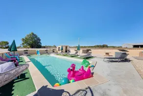 Child-friendly house with BBQ, pool & terrace | Garden view | Pets are welcome - Image 3