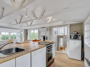 Holiday home with terrace, barbeque & sauna - Image 4