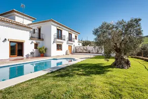 Kinderfreundliches Ferienhaus mit privatem Pool, Terrasse und Garten | Bergblick | Ideal für Homeoffice | Hunde erlaubt - Image 3