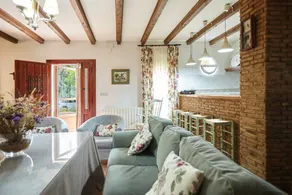 House with terrace, barbeque & private pool | River view - Image 4