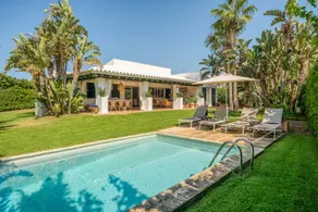 Fully equipped beautiful holiday home with BBQ, private pool & terrace | Garden view | Suitable for remote work - Image 2