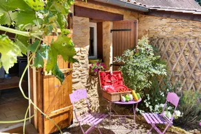 Apartment 'La Clésinerie' with Private Pool, Private Terrace and Wi-Fi - Image 5