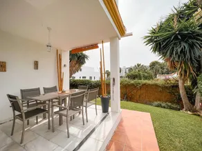 Spacieuse villa conviviale et familiale avec terrasse, barbecue et jardin | Vue jardin - Image 5