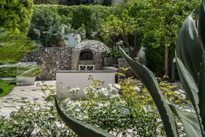 Villa avec jardin, piscine privée et barbecue - Image 3