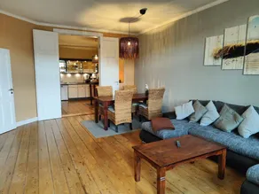 Apartment with terrace - Image 5