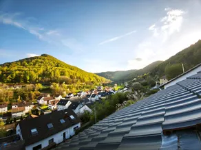 Appartamento con terrazza e giardino | Vista sulla montagna | Perfetto per il lavoro da remoto - Image 4