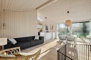 Pleasant house with terrace & BBQ - Image 3