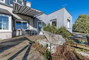 Holiday Home 'Large Family House Air Conditioning Sea View' with Private Garden and Wi-Fi - Image 5