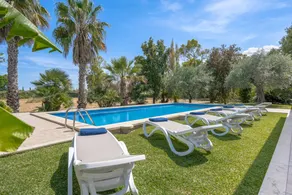 Fully equipped charming villa with garden, barbecue & terrace - Image 3