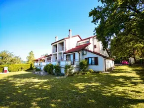 House with barbecue, terrace & garden - Image 2