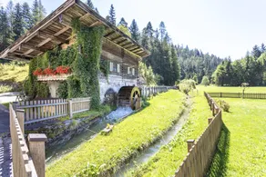 Apartment with terrace, barbecue & garden - Image 5
