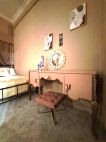 Apartment with terrace - Image 5