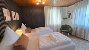 Family-friendly holiday apartment with barbecue, terrace & pool - Image 3