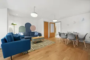 House with garden - Image 3