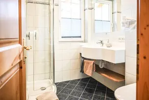 Apartment mit Sauna und Garten - Image 4