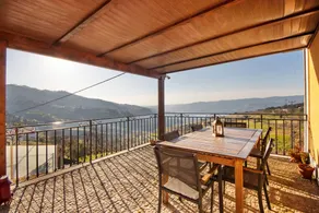 Masseria accogliente e familiare con griglia, piscina privata e giardino | Vista sulla montagna | Perfetta per il lavoro da remoto - Image 5