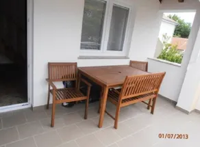 Holiday apartment with barbecue & terrace - Image 5