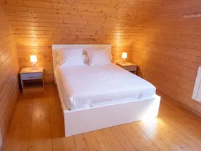 Charming Chalet in Saint-Gènes-Champespe with Private Parking - Image 5