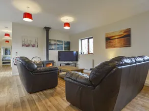 Family-friendly nice cottage with garden | Beach view | Pet-friendly - Image 2