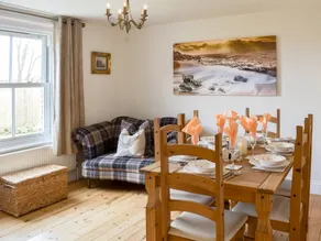 Family-friendly charming cottage with BBQ & garden | River view | Pet-friendly - Image 5