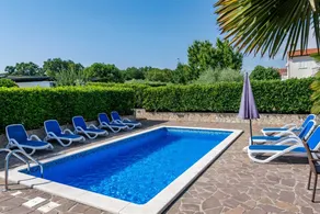 Children-friendly villa with barbecue, pool & terrace | Pool view - Image 4