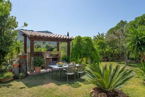 Villa with terrace, private pool & garden - Image 5