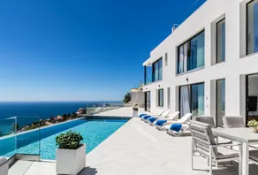 Villa mit Terrasse, Grill und beheiztem Pool | Meerblick - Image 2
