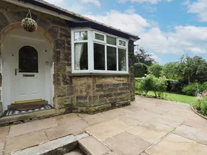 Cottage with garden & terrace - Image 4