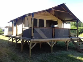Tent with terrace & pool - Image 4